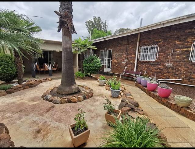 FARM FOR SALE IN HOMESTEAD APPLE ORCHARDS